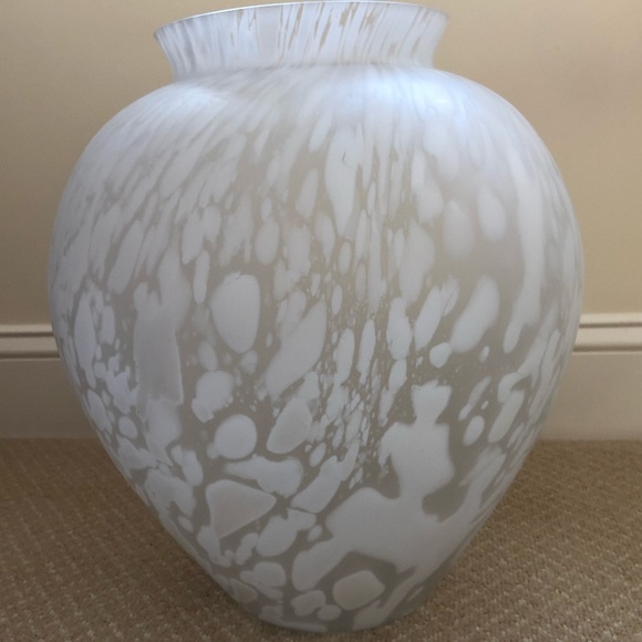 Hand-blown Vase - Picture 2 of 5